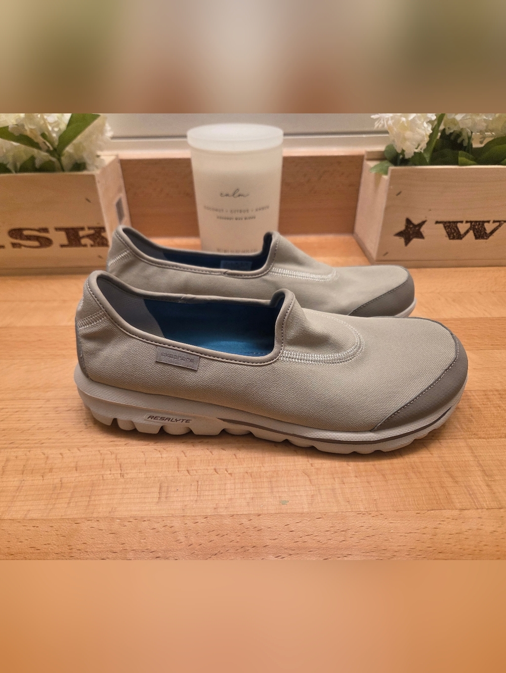SKECHERS Go Walk Tan/Natural White Lightweight Slip On Walking Shoes Womens Sz 8